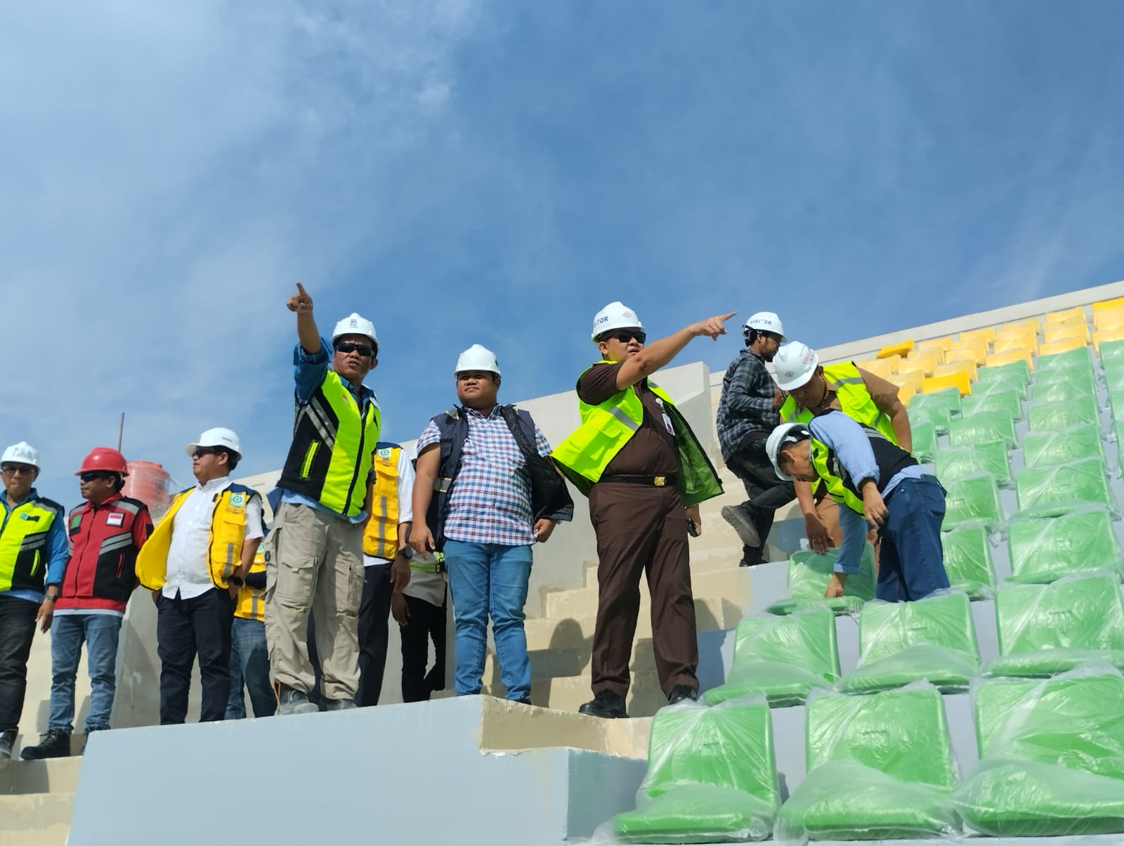 stadion gelora bj habibie