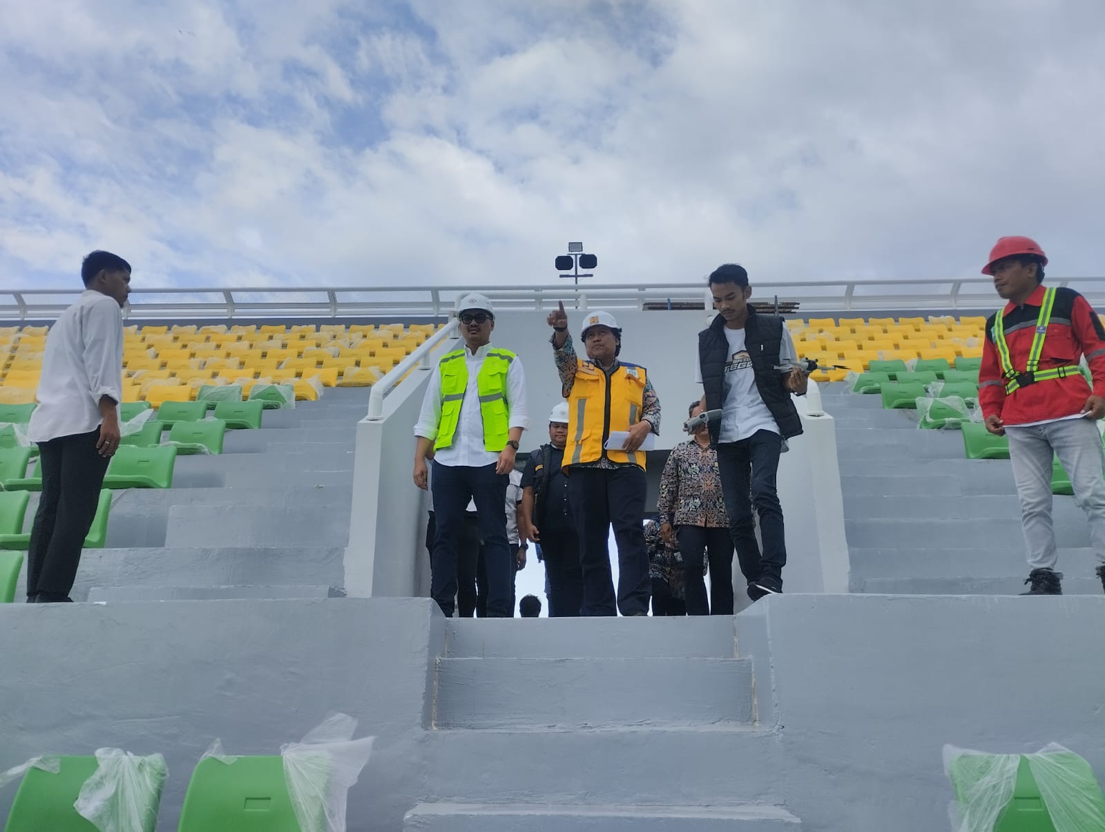 stadion gelora bj habibie